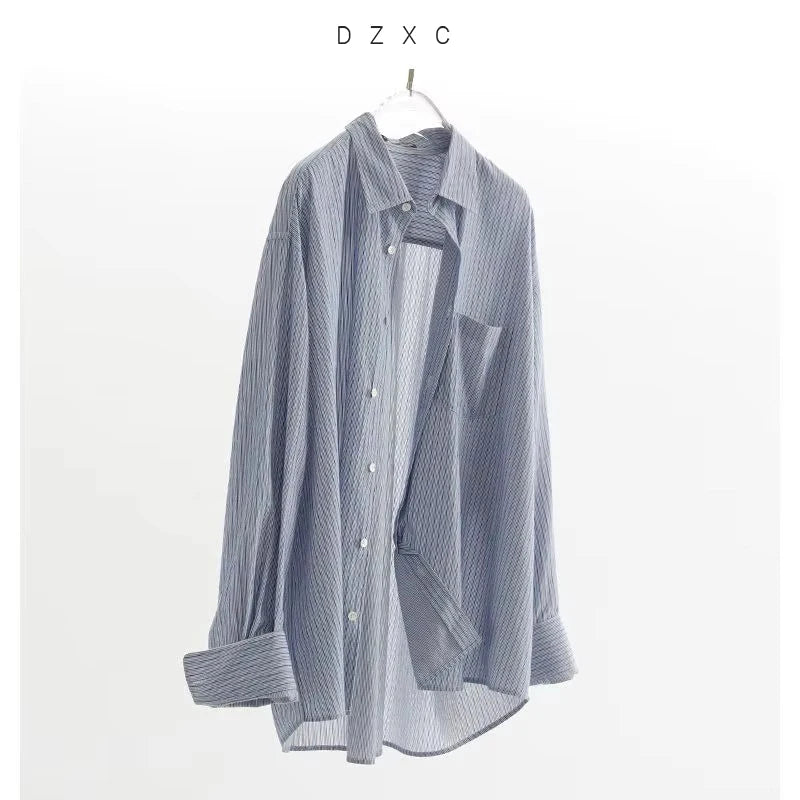 Designer-style three-dimensional tailoring with a "light deconstruction" approach, women&