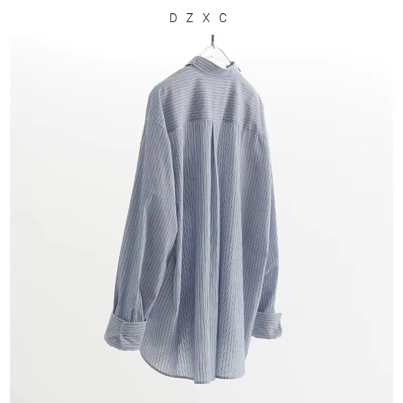 Designer-style three-dimensional tailoring with a "light deconstruction" approach, women&