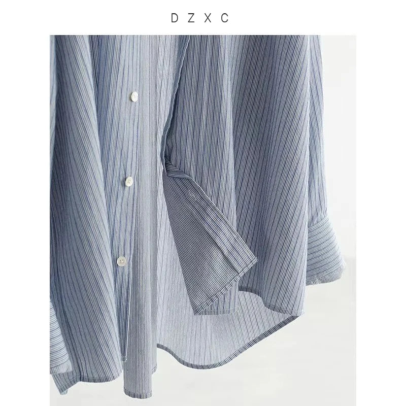 Designer-style three-dimensional tailoring with a "light deconstruction" approach, women&